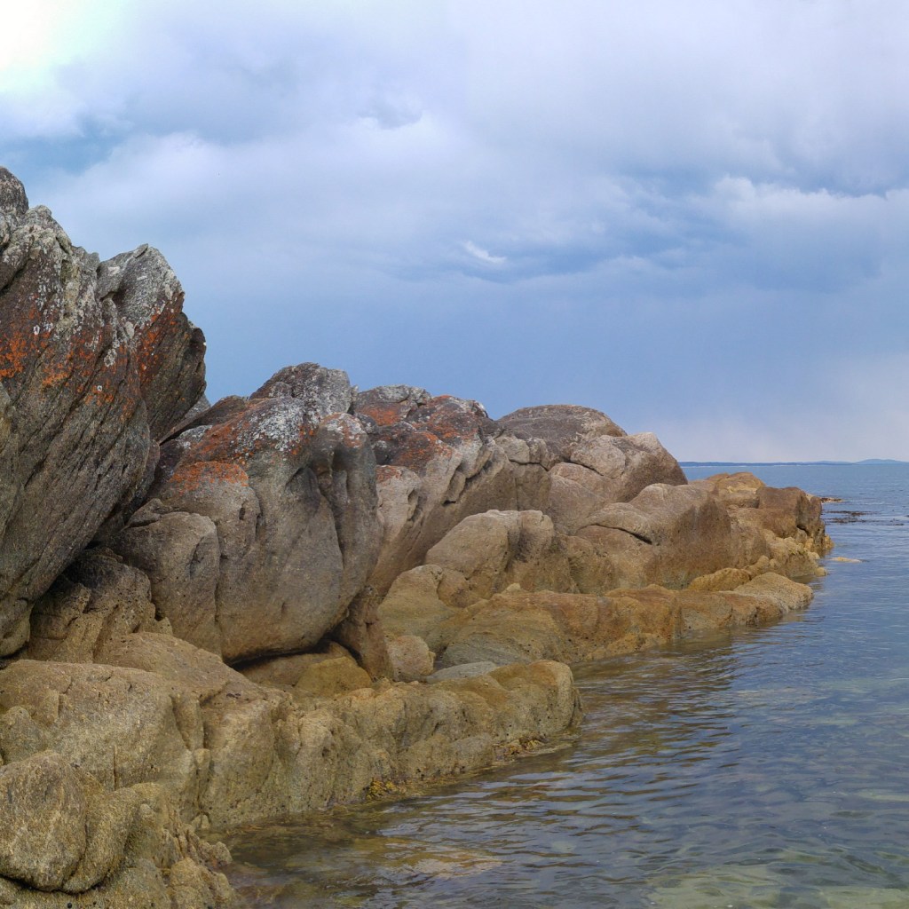 Salmon Rocks - Marlo